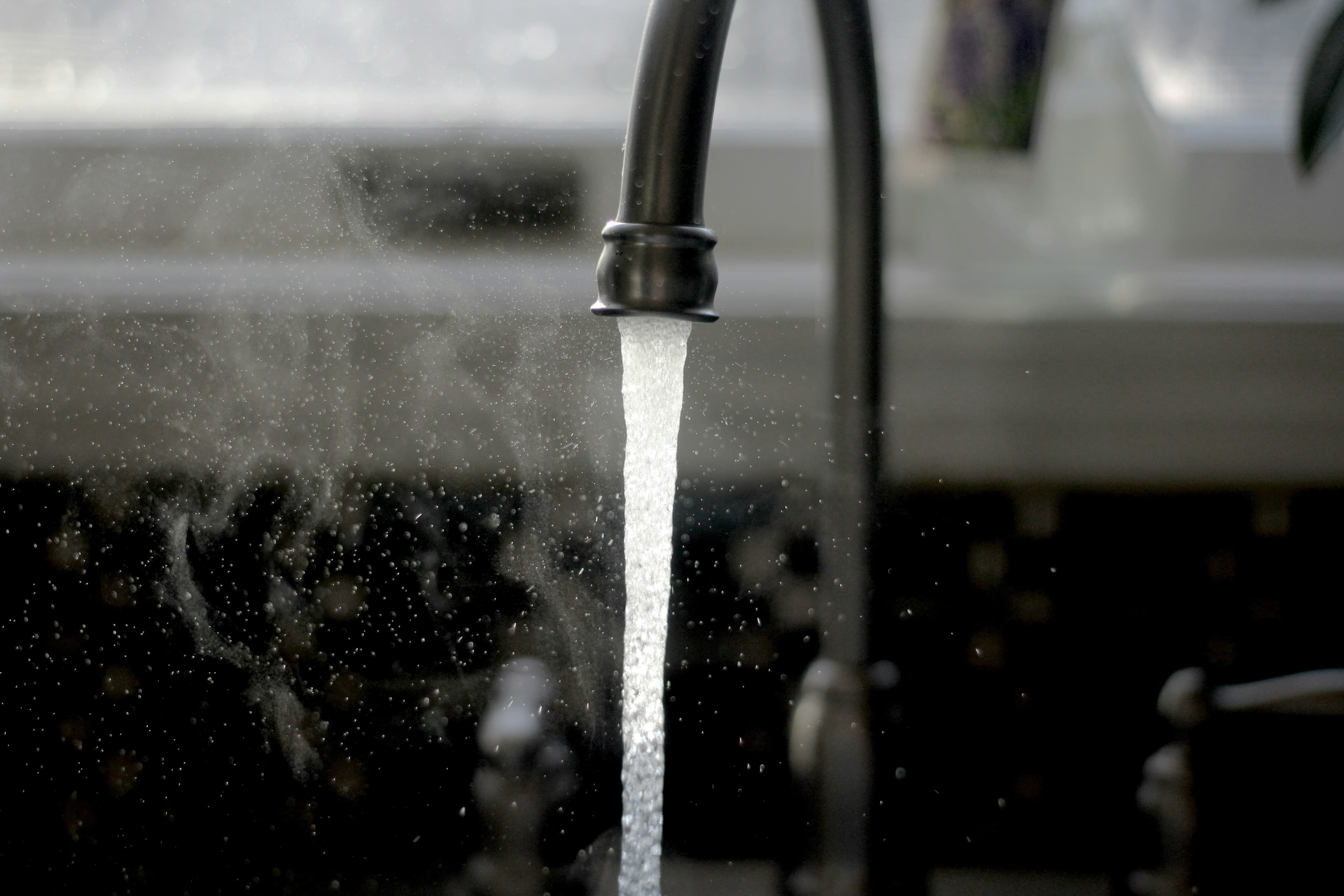 DIY vs Professional: When to Call a Plumber